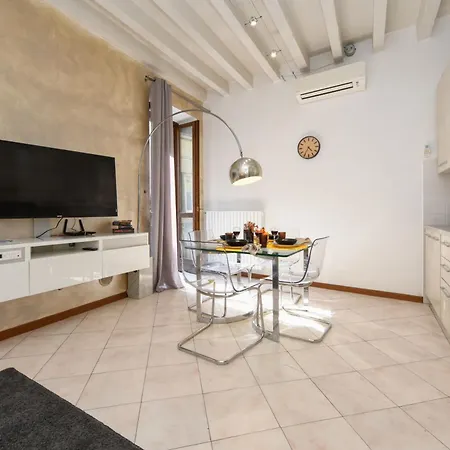 דירה Desenzanoloft Official Partner Marriott Homes & - Le Petit Bijou - Restyling 2025 - Downtown דסנזאנו דל גארדה